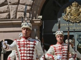 Болгария. Бюджет президента урежут на 12%