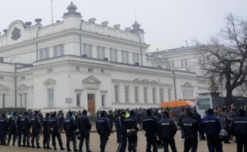 Болгария. Протесты против действующей власти продолжаются